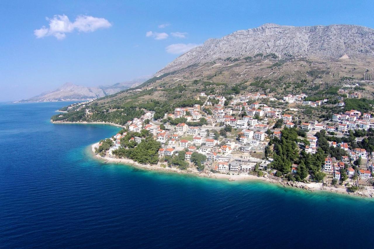 Family Friendly Apartments With A Swimming Pool Stanici, Omis - 18676 外观 照片