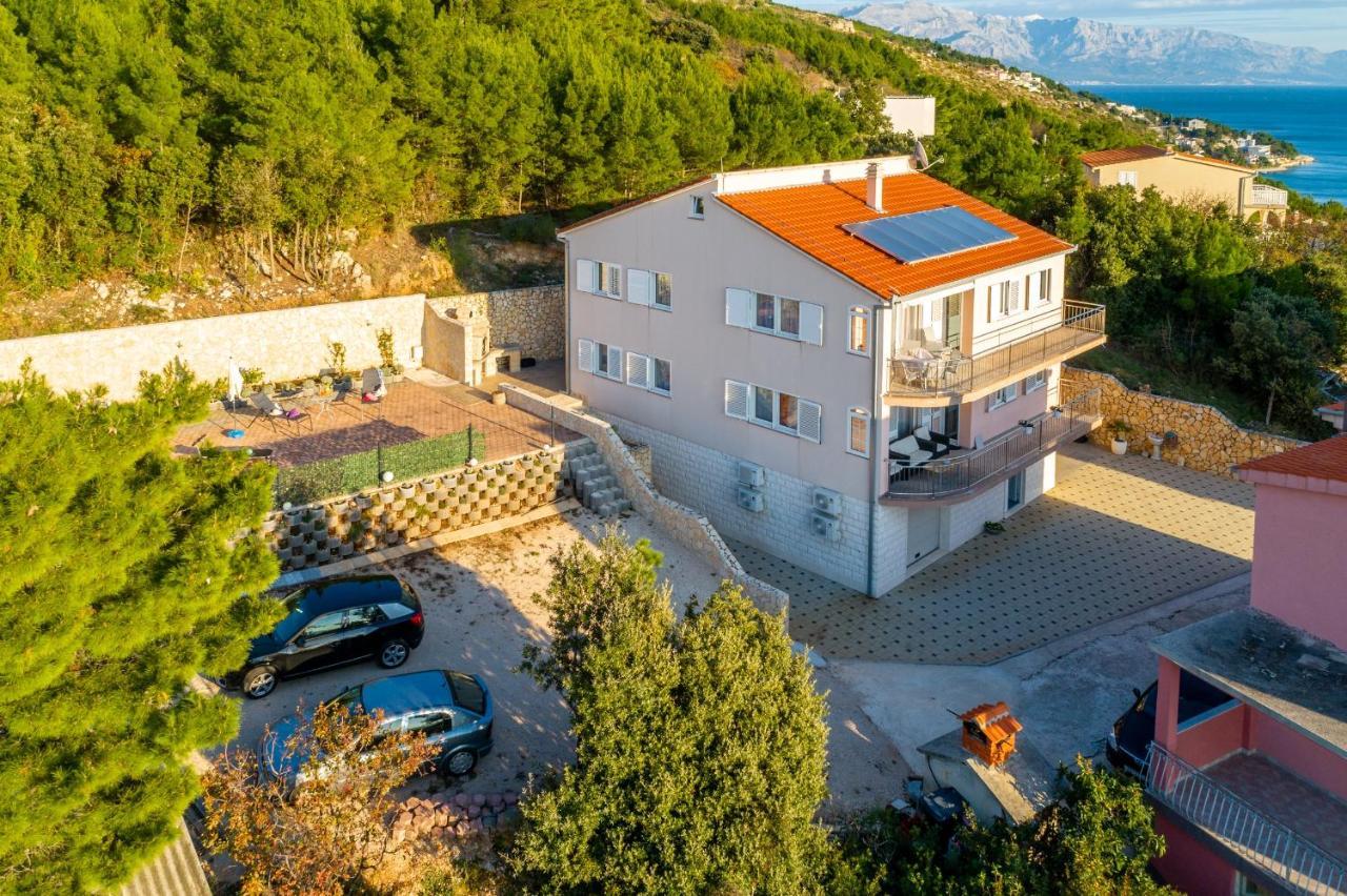 Family Friendly Apartments With A Swimming Pool Stanici, Omis - 18676 外观 照片
