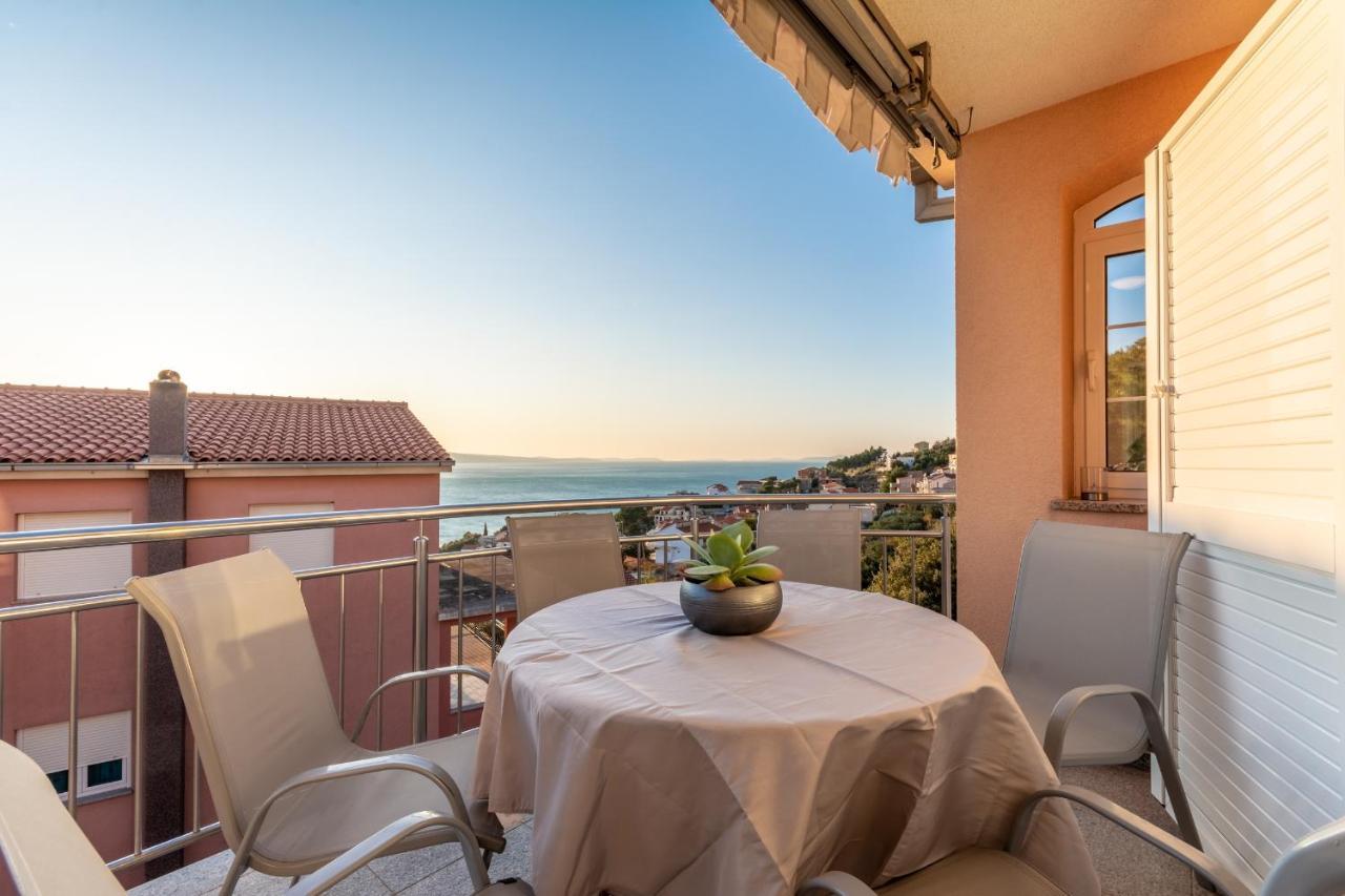 Family Friendly Apartments With A Swimming Pool Stanici, Omis - 18676 外观 照片